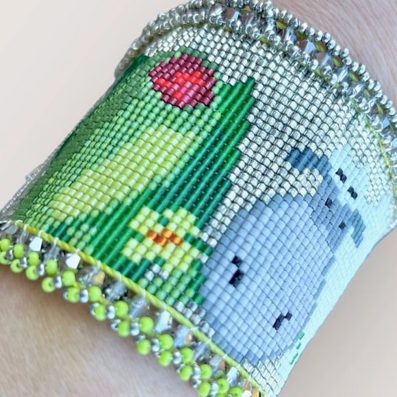 Olive Ewe (I Love You) Handmade Delica Seed Bead Loom Bracelet - Picture 5 of 6